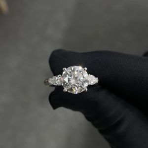 Lab Grown Diamond Rings 3.01ct CVD White F VS2 Three-stone Style Round