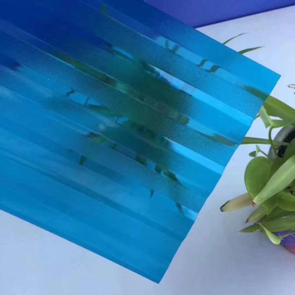 Wave Polycarbonate solid sheet flexible impact resistant transparent sheet excellent for skylights and protective barriers