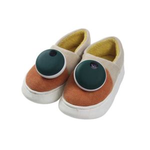 China Graphene Women Creative Fashion Winter Rechargeable Usb Foot Warmer Best Heated Shoes on sale