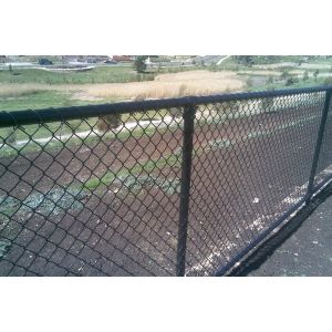 China Multiple size available of Black Chain Link Fence Cost/Diamond mesh roll on sale