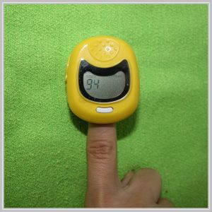 Wholesale Mini Infant Fingertip Pulse Oximeter Readings Integrated With SpO2 Probe from china suppliers