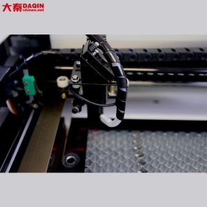 Customizable Screen Protector Laser Engraving Machine with Circulating Water