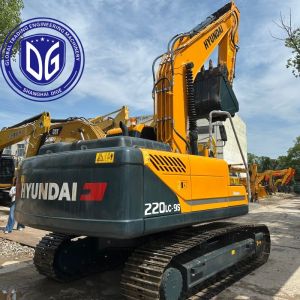 Used Hyundai 220LC-9S Excavator With Cummins Engine Ready To Ship To Oman