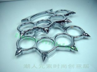 Terminator thorn brass knuckles duster