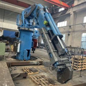 Versatile Telescopic And Knuckle Shipboard Crane 9T 16.3M