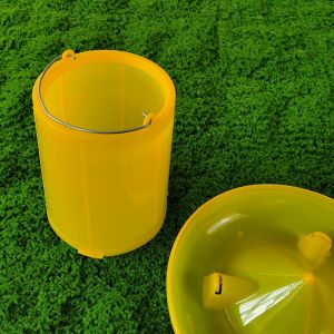 Standard Capacity 6L 27.6cm(H)*33.7cm(D) Farm Animal Nutrition Bucket For