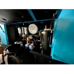 Powerful Diesel Powered Screw Compressor with Air/Water Cooling and ≤2800 Kg