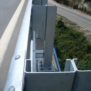 Q235 SJ235R Customized Galvanized Traffic Barrier Steel Highway Guardrail