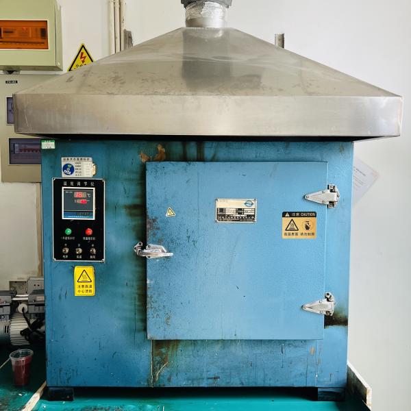 Casting Clear Epoxy Resin For Electrical Insulation Material And Silica Powder Together