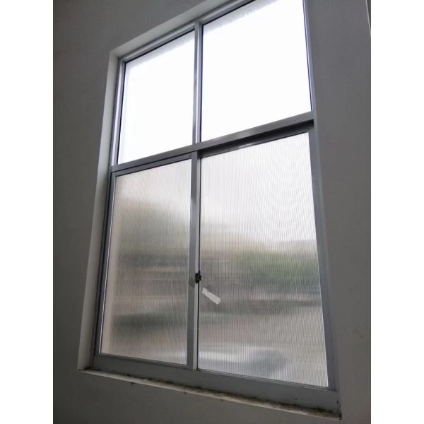Multiwall Polycarbonate Hollow Sheet 8mm Thick Twinwall Panel Providing Lightweight Durable Solution with UV Protection and High Strength