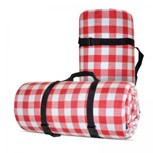 China 180*200 Picnic Rug Extra Large Picnic Blanket Red And White on sale