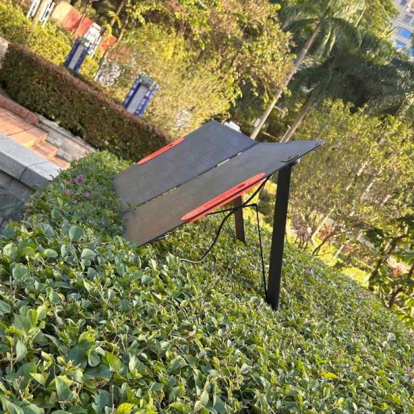 Customized Waterproof ETFE Foldable Solar Charger Folding 2 Times Compatible