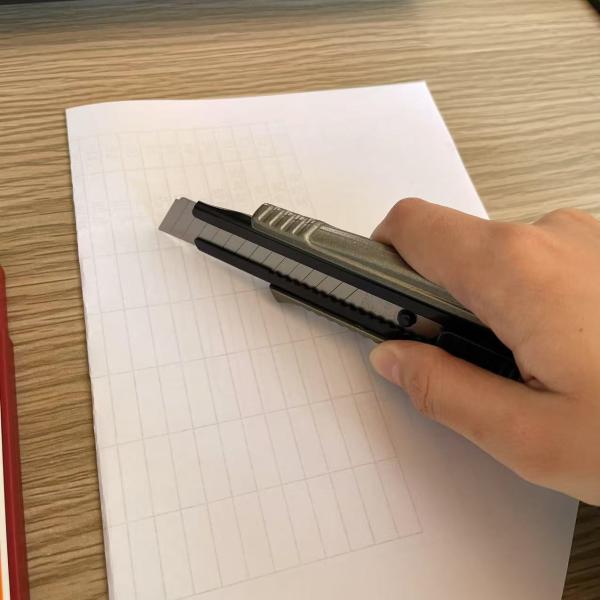 14 Segments Silver 18mm Cutter Blades For Long-Lasting And Durable Cutting