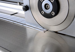 Compact Portable Pre-Scored FR4 PCB Separator Machine YSVC-1S with Zero Board Damage