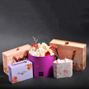 ECO - Friendly Recycled Luxury Paper Gift Box Flower Packing Classic Style