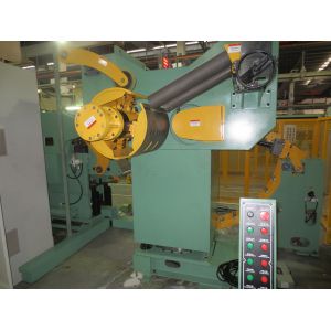 Feeder Cutting Decoiler And Straightener Mechanical Shearing Machine High Degree