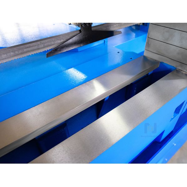 Factory Price GZ4265 Hydraulic Clamping Metal Cutting Band Saw Machinery for Sale