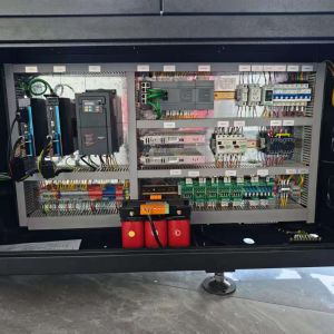 Metal Cutting CNC Circular Saw Machine 1950MM Automation