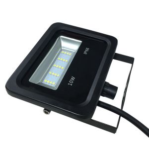 High lumen slim LED flood light 10W with CE ROHS certifications.