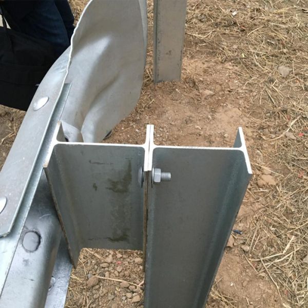 Outdoor Security W Beam Guard Rails with ISO9001 2000 Certificate and Durable Material