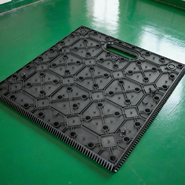 High Temperature Resistant Plastic Injection Mould Insert Moulding Smooth