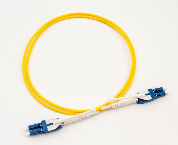 Quality Polarity Switchable Uniboot MPO MTP Patch Cord LC To LC OS2 9/125um With Push Pull Tabs for sale