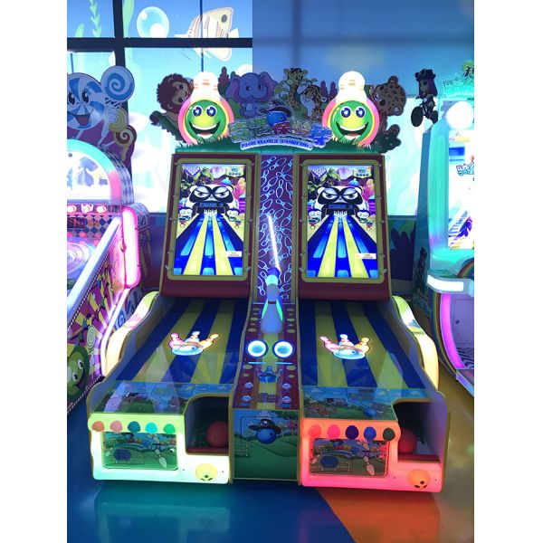 42 Inch Screen Small Bowling Arcade Machine With Clear Pictures Attractive Design