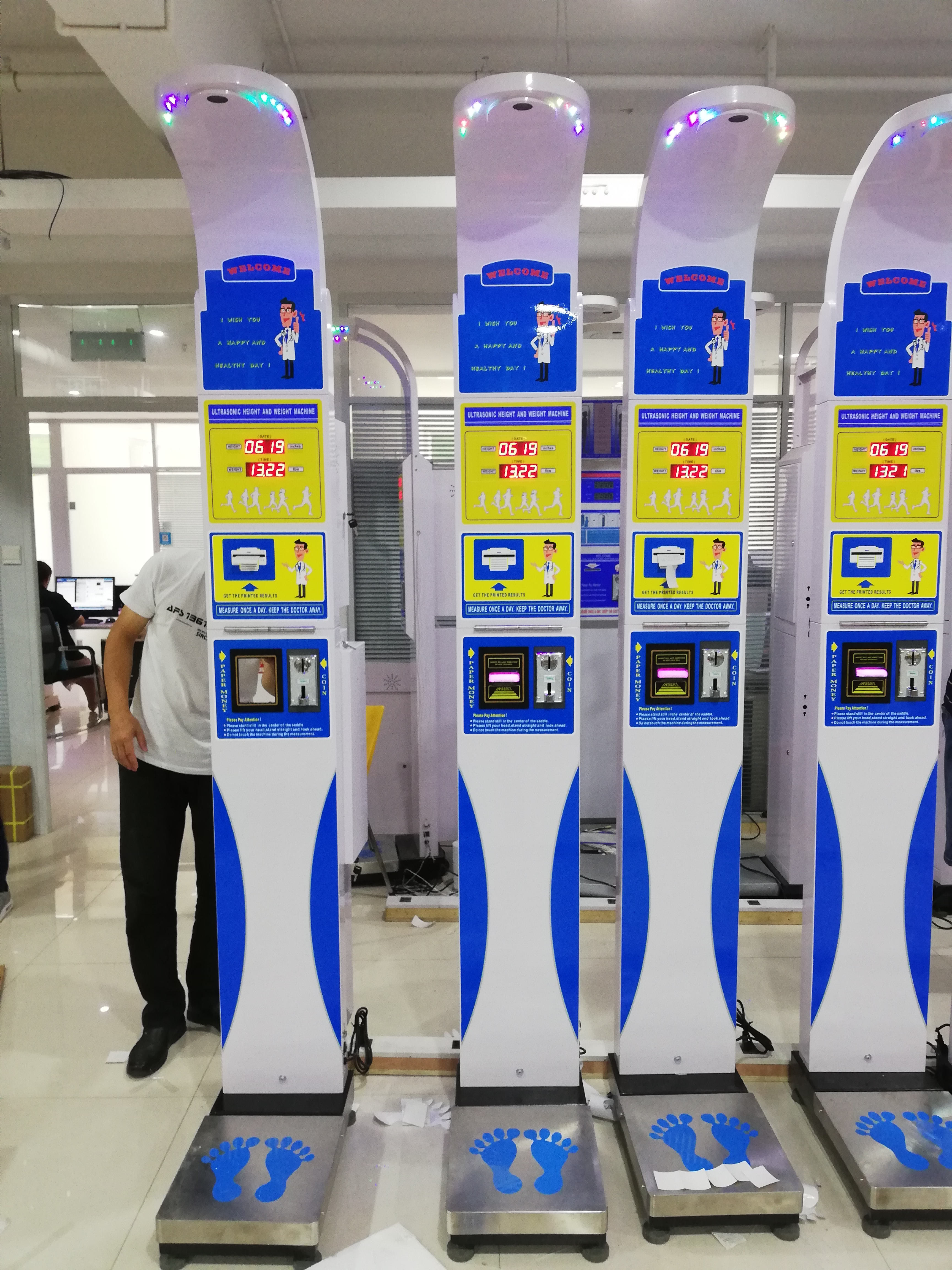 Coin Vending Body Mass Index Machine , Ulstasonic Weighing Scale With Bmi