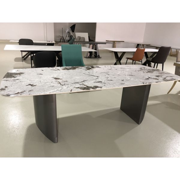Sintered Stone Mable Top Dining Table Set for Home Marble Metal Dining Table