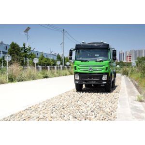 Manual 8-speed Gearbox and 155kw Power 6*6 Desert Passenger Bus for Mining in