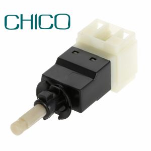 TS 16949 Brake Light Switches For MERCEDES BENZ 0015453109 0015456409 A001545640