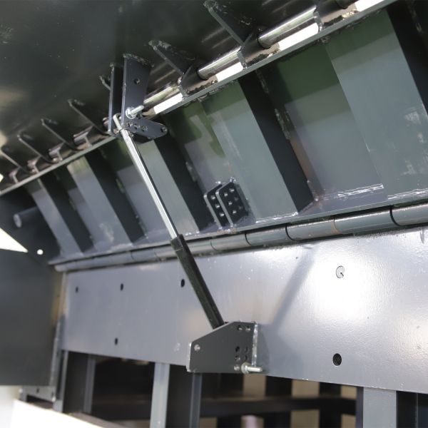 Heavy Duty Electric Hydraulic Edge Of Dock Levelers For Loading Docks Of Non