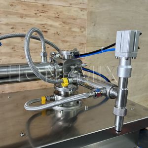 Temperature Control Hair Wax Hot Cream Filling Machine Self Suction Filler