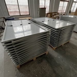 CE TUV Certificate 450 Watt Solar Panels for 3 Diodes MC 4 25 Single Crystal