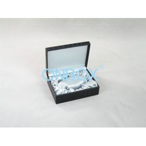 Crocodile Embossed PU Leatherette Satin Gift Boxes For Men's Belt