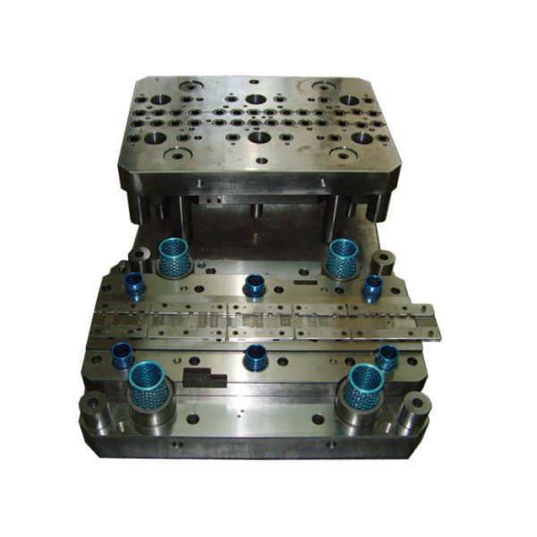 Progressive Sheet Metal Stamping Dies One Row Copper Material With Riveting