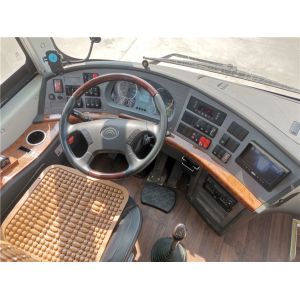 Left Steering Airbag Chassis WP Engine 220kw Used Passenger Bus 50 Seats Used