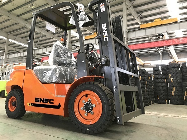 3t Diesel Engine Power Paper Roll Clamp Forklift