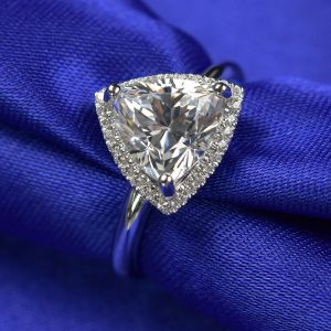 Wholesale Trangle Shape 3 Carat Moissanite Ring 3.05 Grams Gold Weight Customized Packing from china suppliers