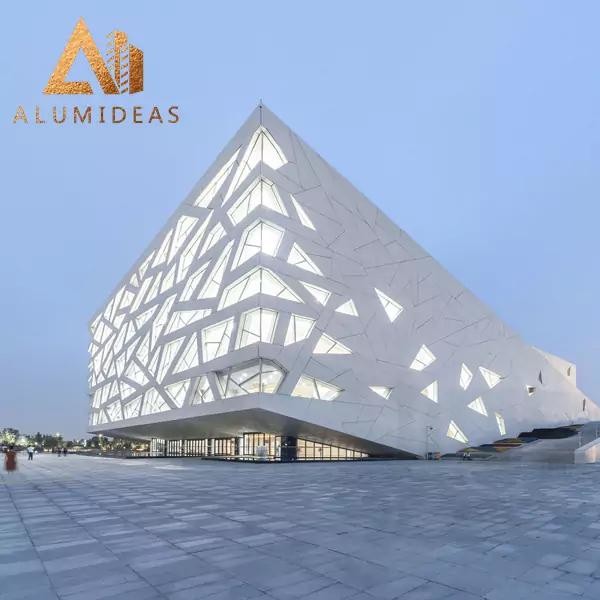 Large cladding