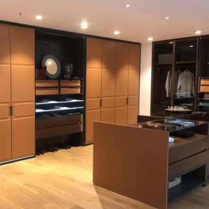 European Style Wooden Wardrobes Practical Custom Walk-in Wardrobe Closet for