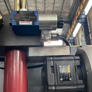 CNC Sheet Bender Hydraulic CNC Press Brake 6+1 Axis DA66T Controller