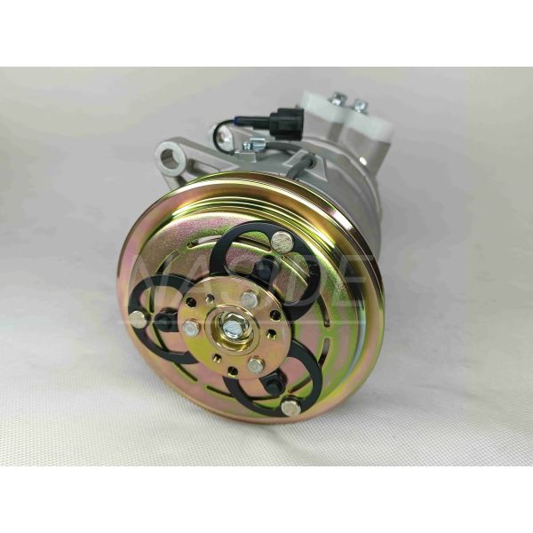 Auto AC Conditioning Compressor For Nissan Patrol Y61 92600 Vb005 92600 VB300 92600vb005 92600VB300 92600 VS50A 92600VS50A