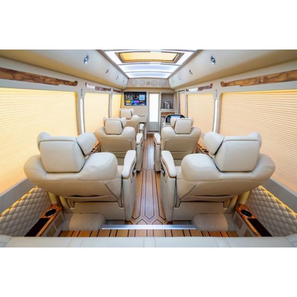 Toyota Coaster 11-seater tourist bus business reception bus gasoline rear drive 4×2 manual transmission