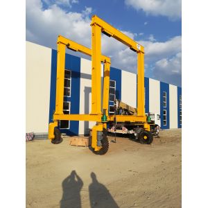 Q235B Double Beam Container Gantry Crane Heavy Duty 60 Ton For Port