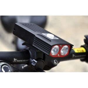 High Brightest Bike Light 1600Lm Rainning Water Proof 4h Run Time 7.4V