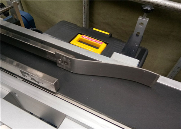 Full Automatic Top Labeling MachineFor Plastic Empty Envelope Bag Labeling