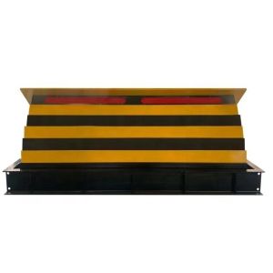 380V Hydraulic Wedge Barrier Crash Rated With Traffic Lights