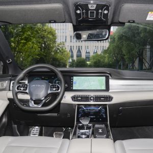 2024 JETOUR X90 Plus White 2.0T L4 Gasoline Car Midsize SUV 5 Seats LED Electric