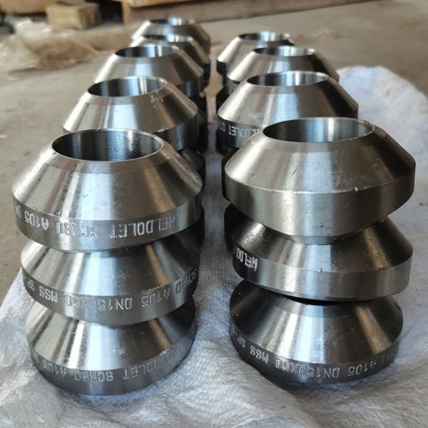 P11 P22 Alloy Thread Socket Pipe Fittings Bearing Branch Pipe Table 1-24inch